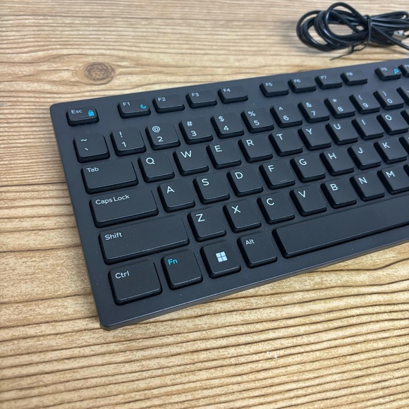 Dell Dell USB Wired Keyboard Model KB216t With Riser Clips - Picture 4 of 6